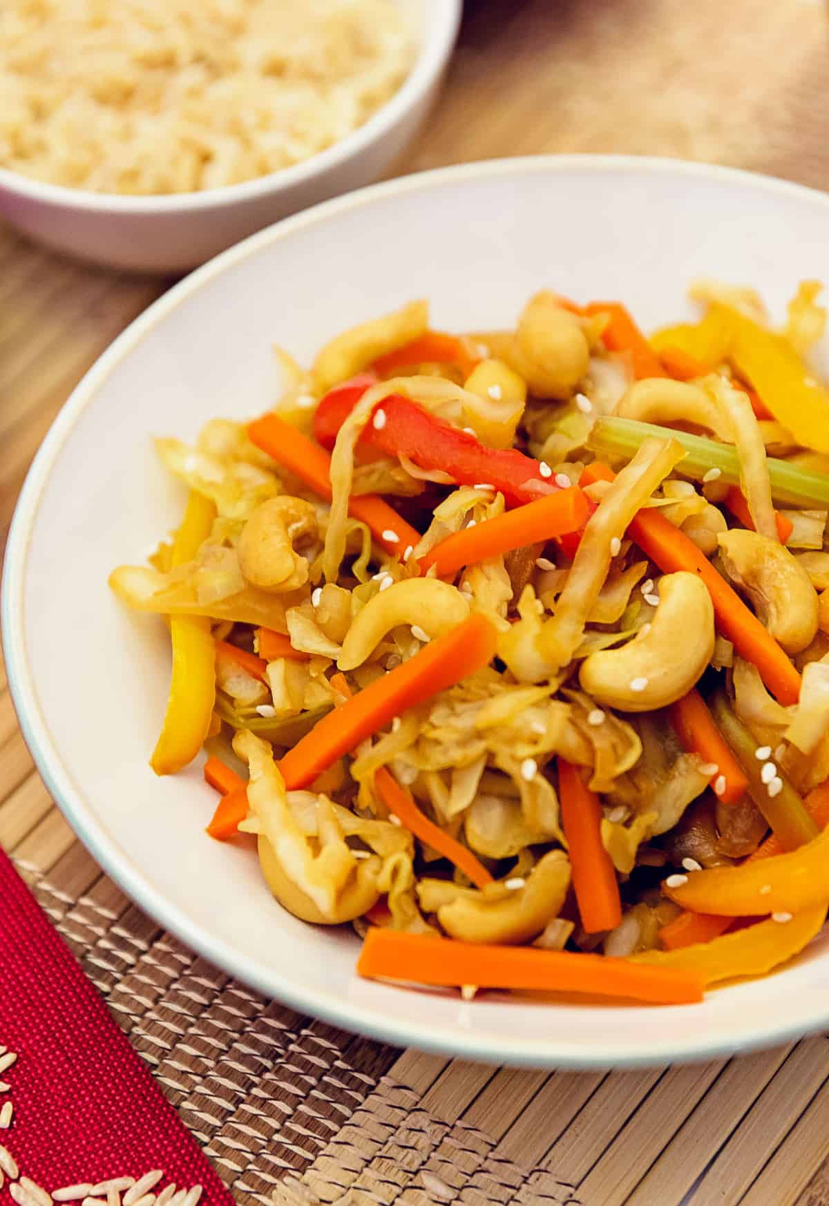 the best cashew cabbage, cashew cabbage, stir fry, Asian, recipe, vegan, vegetarian, whole food plant based, wfpb, gluten free, oil free, refined sugar free, no oil, no refined sugar, no dairy, dinner, lunch, dinner party, entertaining, simple, healthy