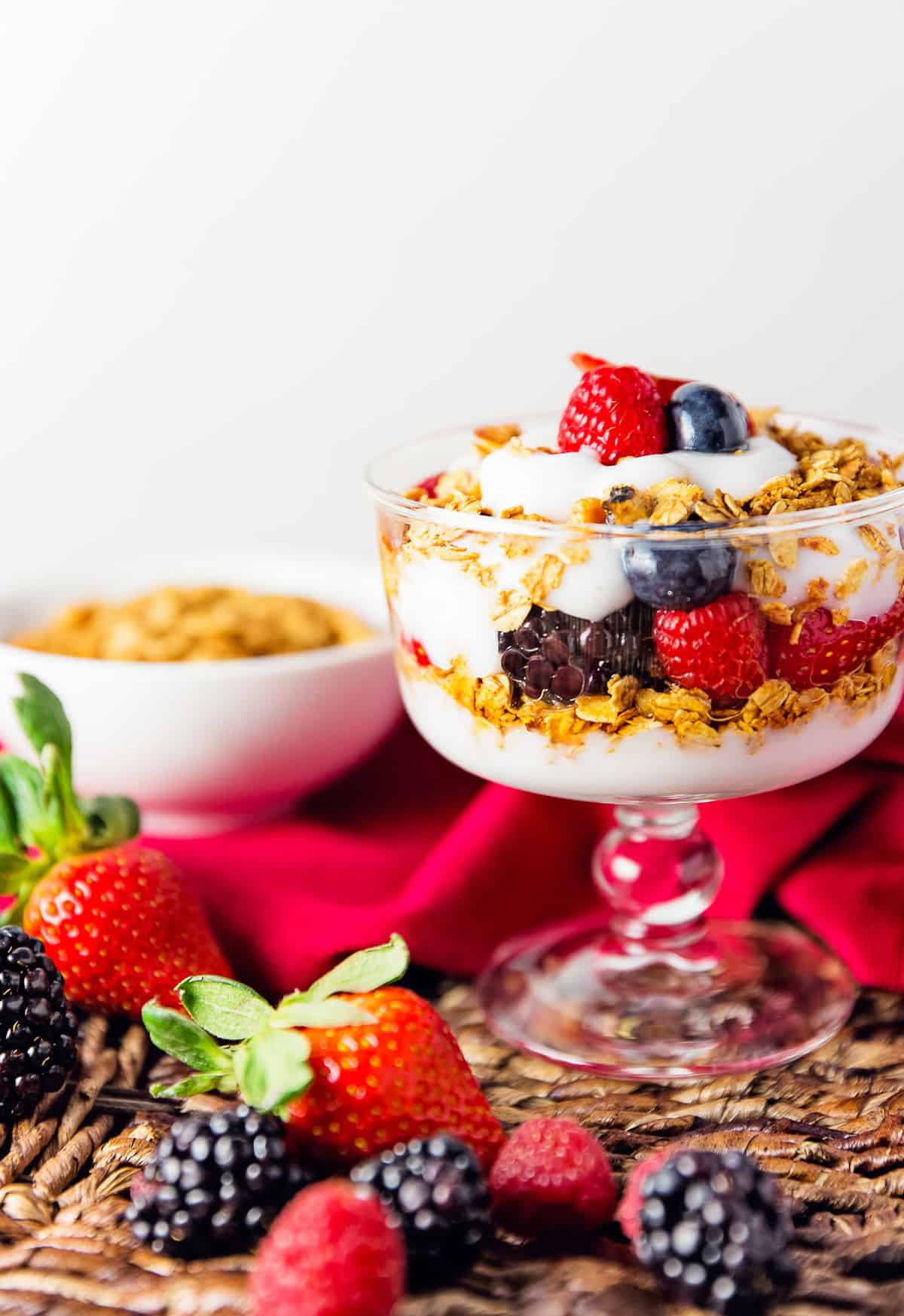 maple berry parfait, parfait, granola, vegan, vegetarian, whole food plant based, gluten free, recipe, wfpb, healthy, oil free, no refined sugar, no oil, refined sugar free, breakfast, dessert, snacks, easy, fast, quick, dairy free,