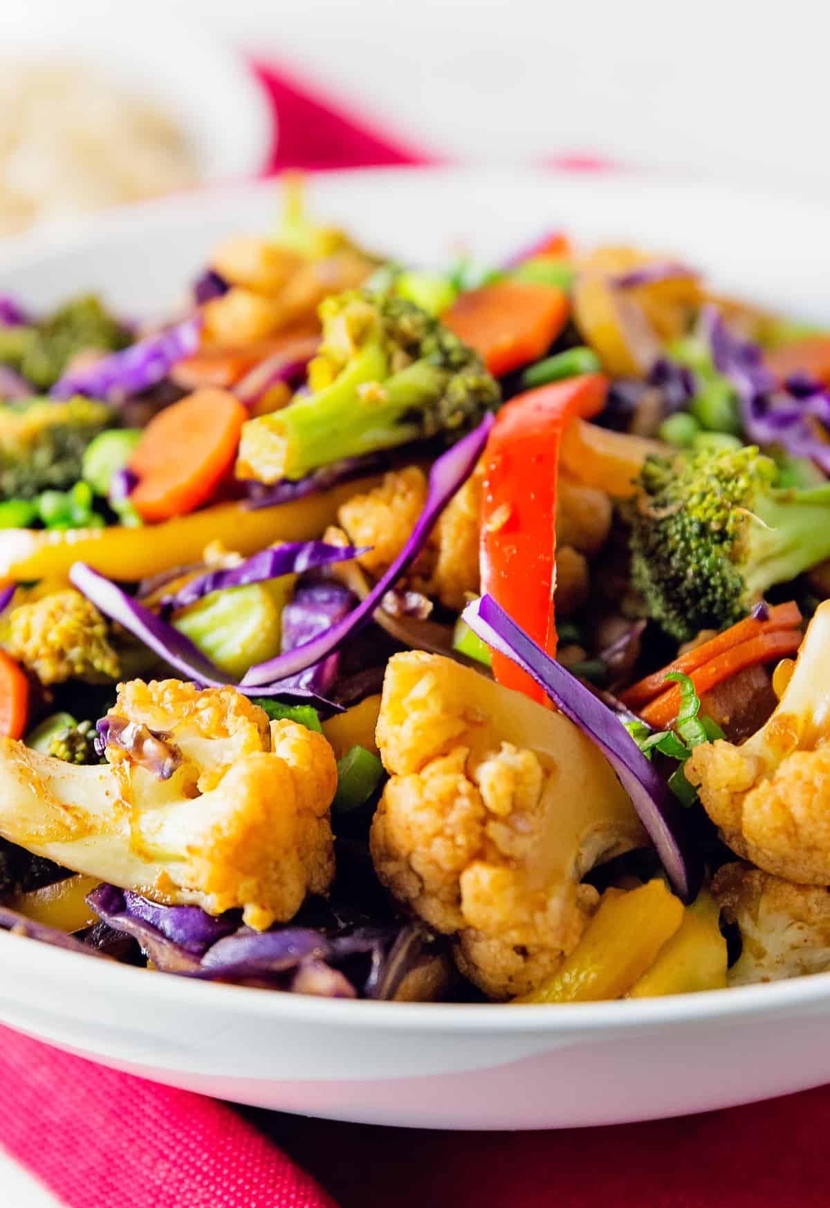 Thai, stir fry, Asian, broccoli, cauliflower, carrots, rice, vegan, vegetarian, whole food plant based, gluten free, recipe, wfpb, healthy, oil free, no refined sugar, no oil, refined sugar free, lunch, dinner, side, sauce, easy, fast, quick, dinner party, entertaining,