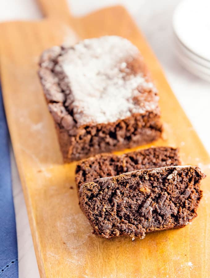 Fudgy Chocolate Banana Bread, vegan, vegetarian, whole food plant based, gluten free, recipe, wfpb, healthy, oil free, no refined sugar, no oil, refined sugar free, dinner, side, side dish, dairy free, dinner party, entertaining