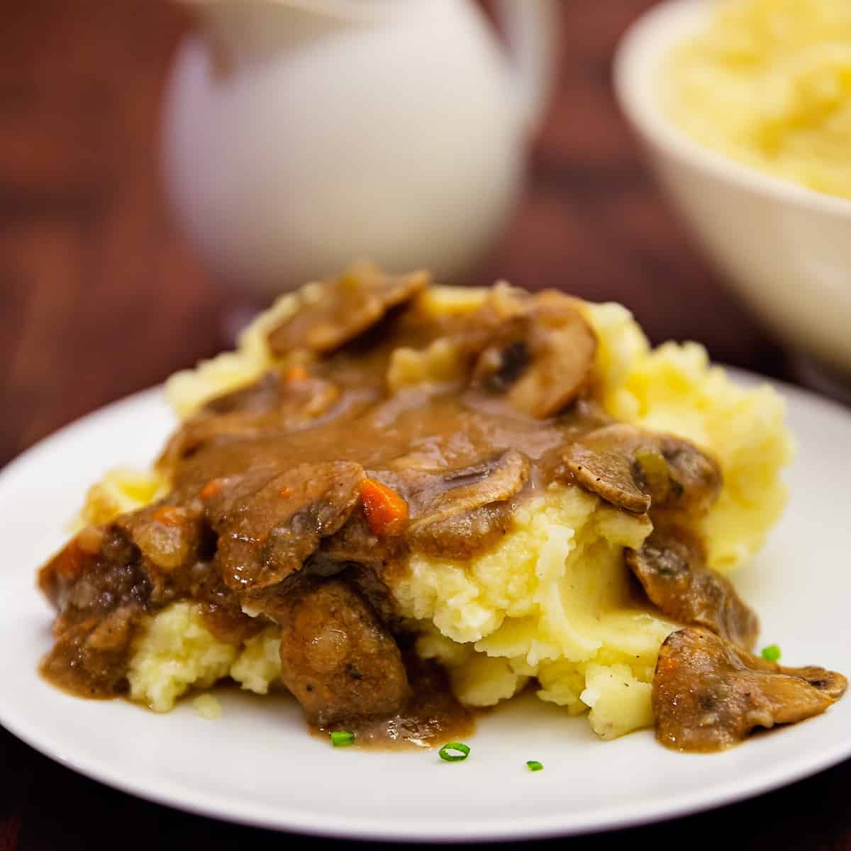 mushroom gravy, gravy, recipe, vegan, vegetarian, whole food plant based, wfpb, gluten free, oil free, refined sugar free, no oil, no refined sugar, dinner, lunch, side, simple, healthy