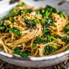 마늘폭탄 비빔쌀국수