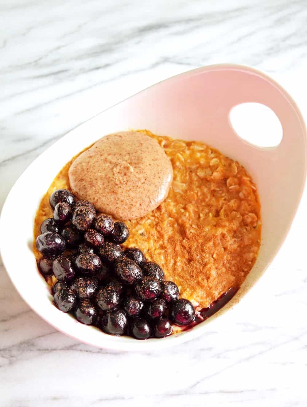 bowl of vegan pumpkin spice oatmeal