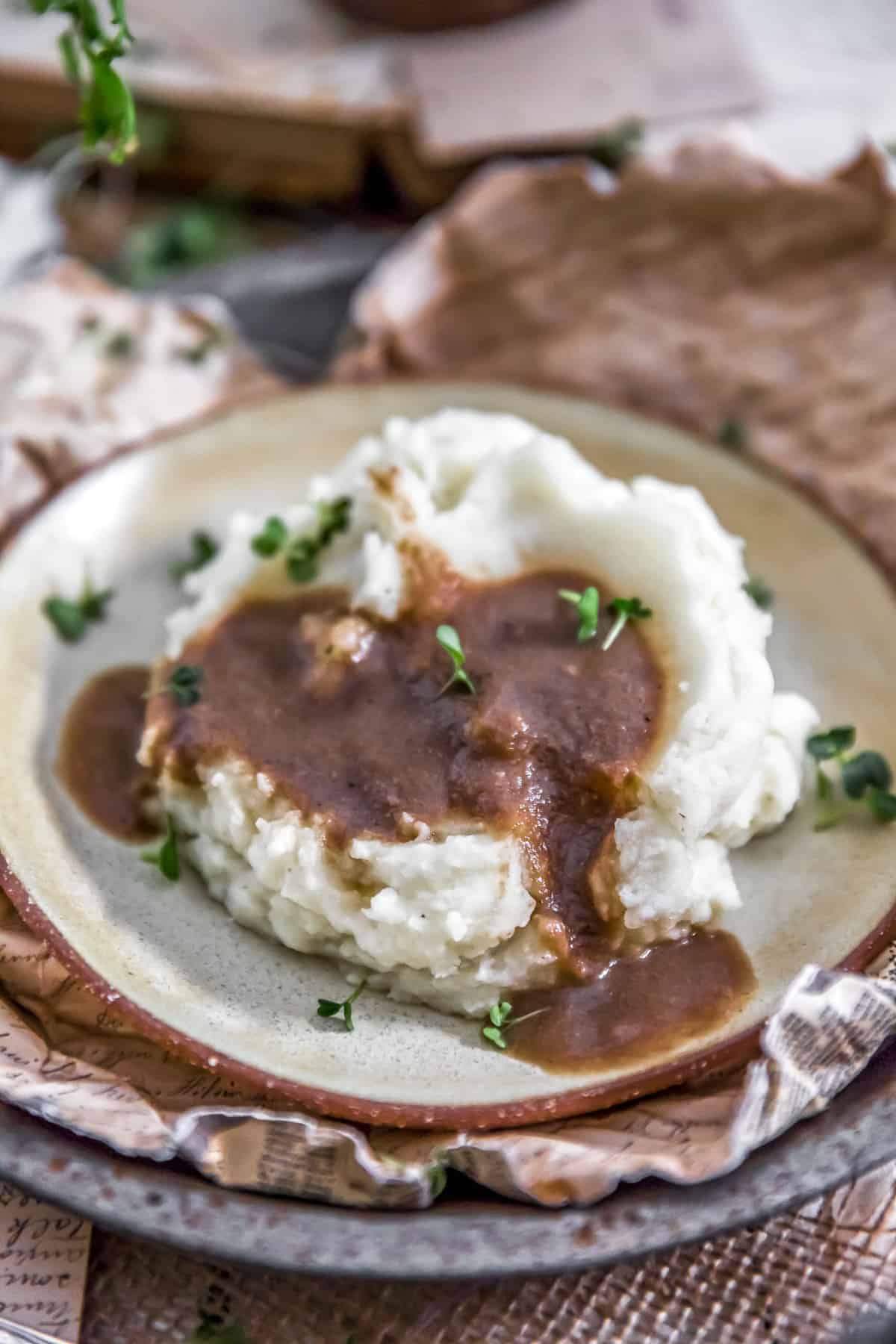 Fast and Easy Vegan Gravy over mashed potatoes