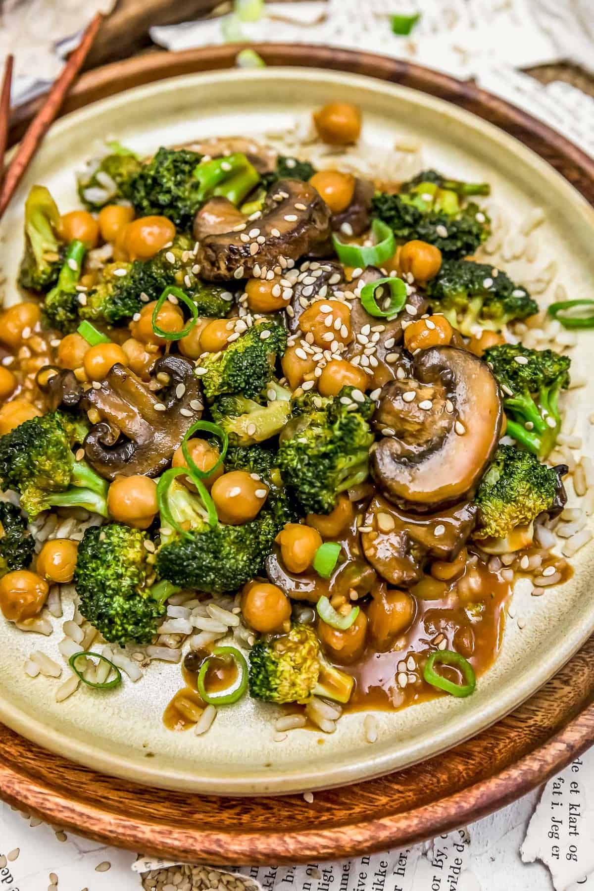 General Tso’s Broccoli Mushroom Stir Fry