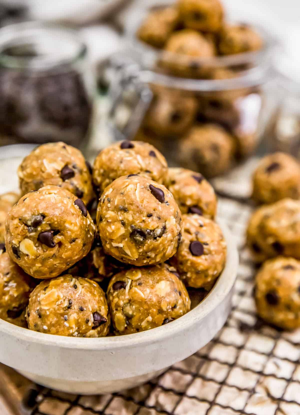 4-Ingredient Flourless Peanut Butter Cookies - The BakerMama