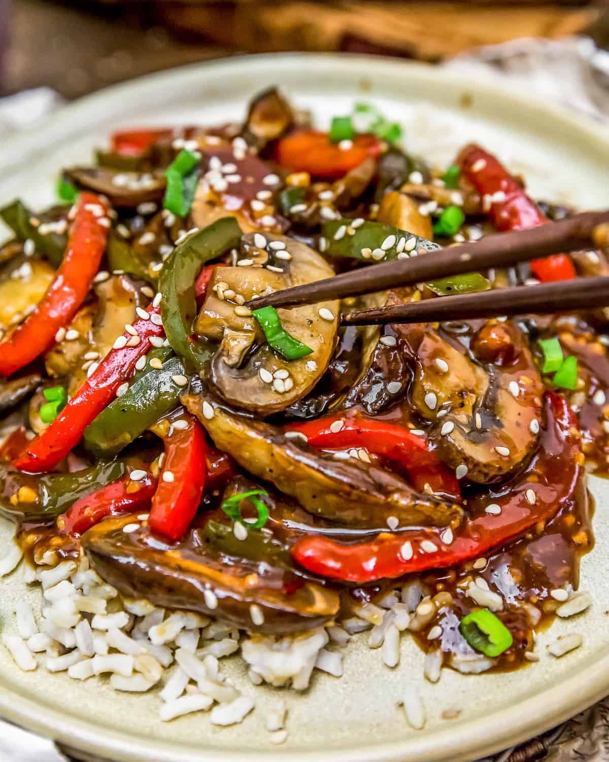 Eating Vegan Chinese Pepper “Steak”