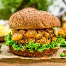 커리 병아리콩 버거, 파인애플 처트니