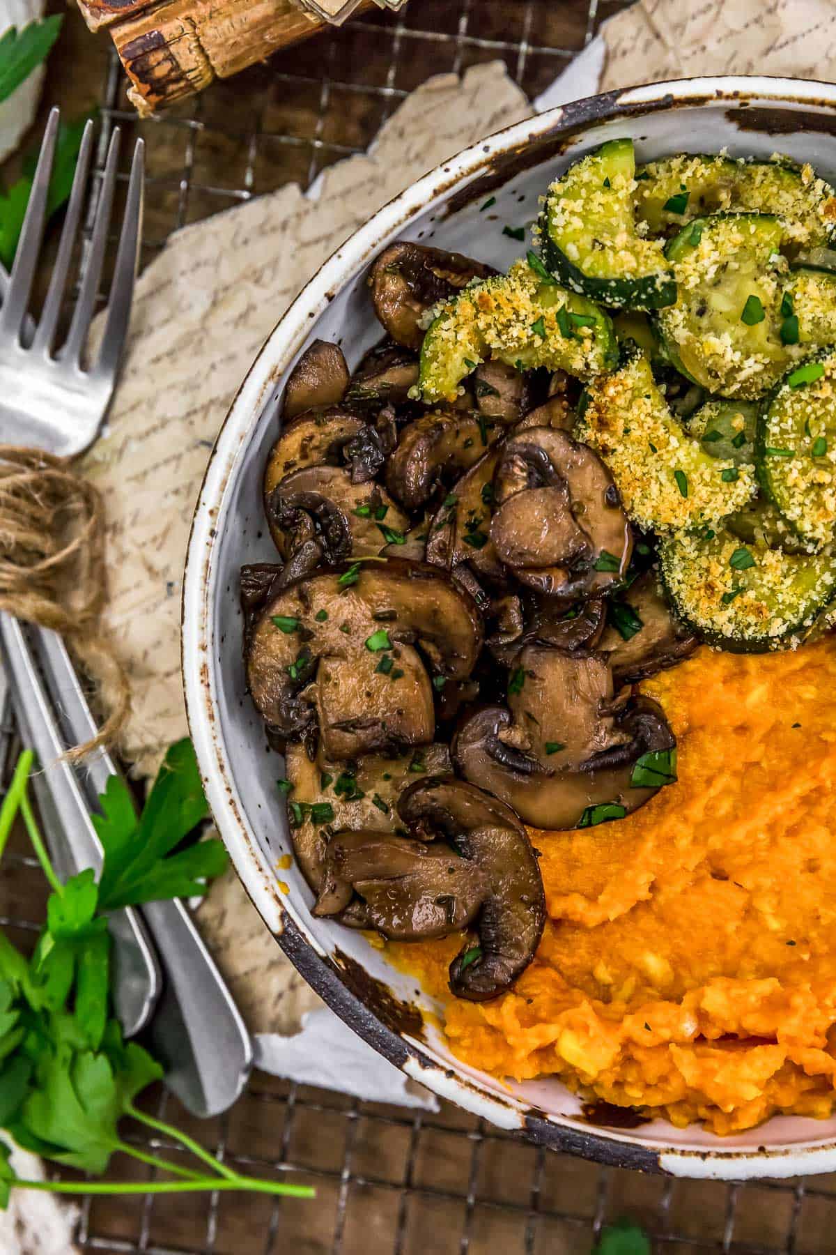 Simple Herbed Mushrooms in a veggie bowl