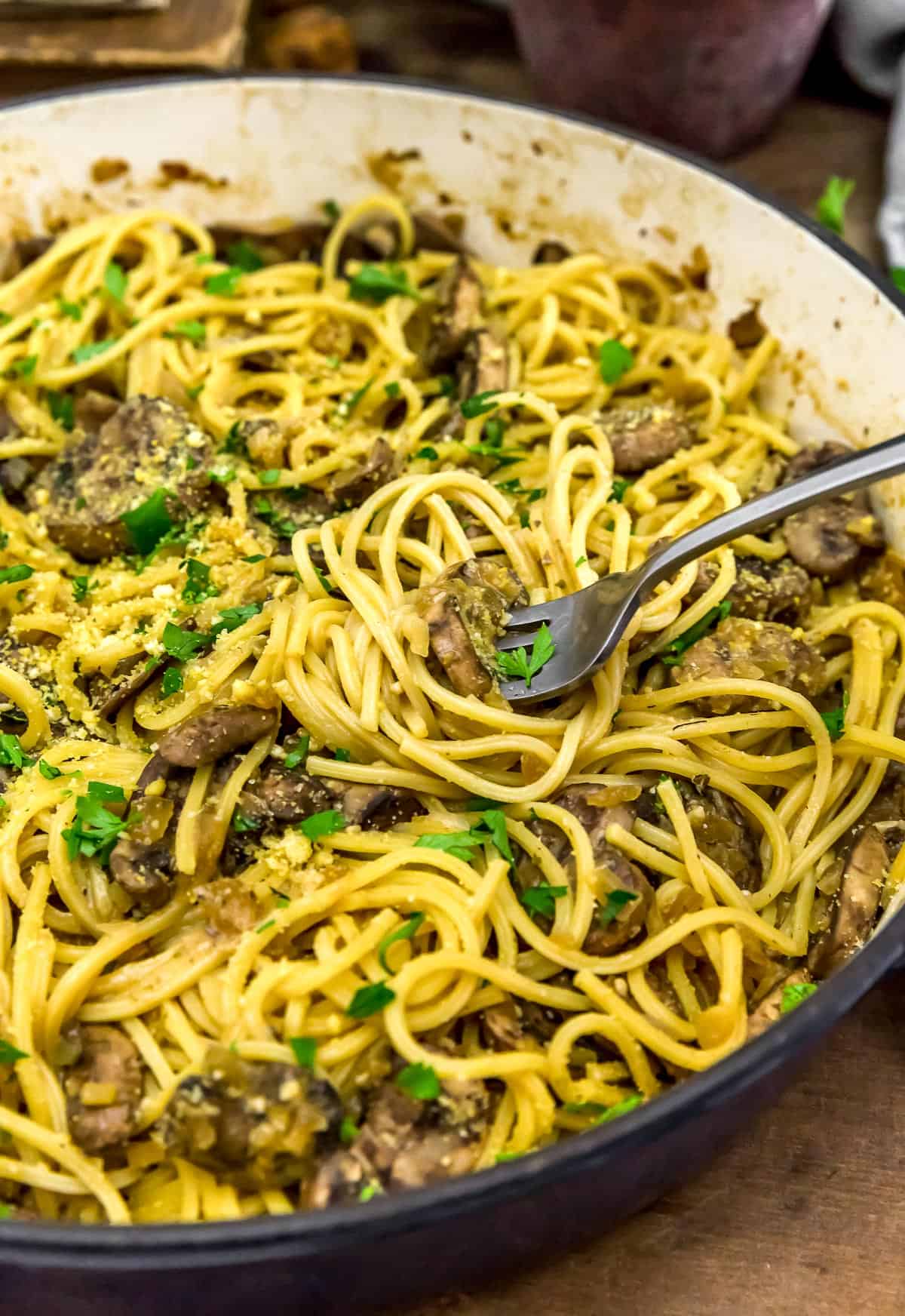 Eating Easy Garlic Mushroom Pasta