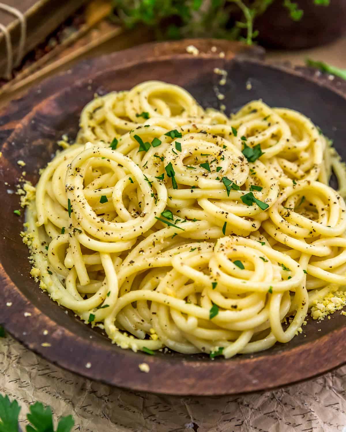 Bowl of Easy Vegan Cacio e Pepe (Cheese and Pepper)