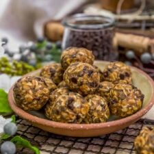 No Bake Peanut Butter Energy Balls-image