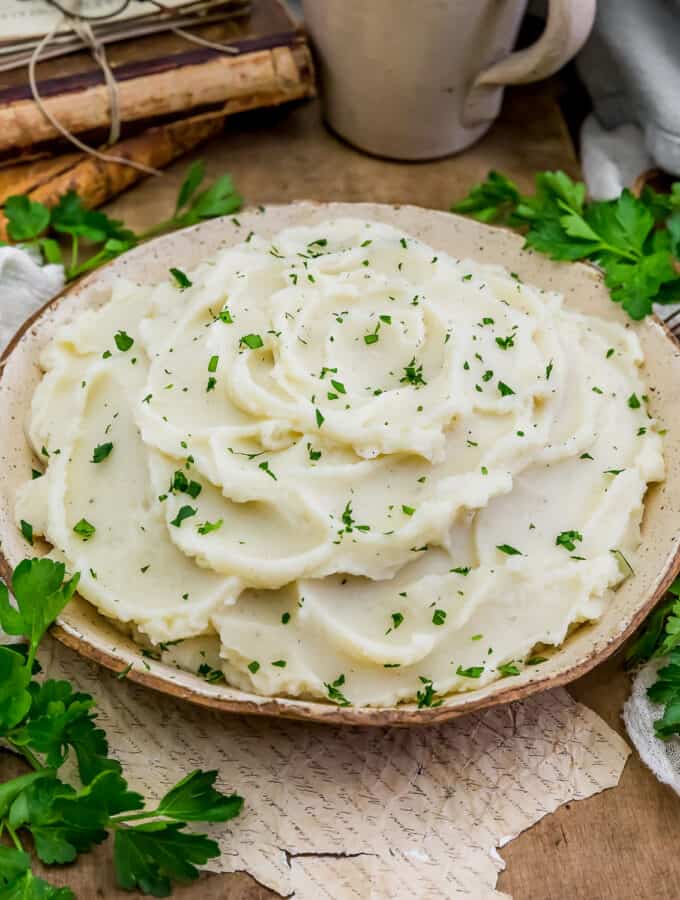 Close up of Vegan Roasted Garlic Mashed Potatoes
