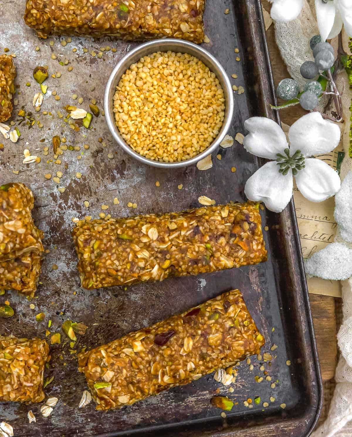 Puffed Quinoa Oat Granola Bars with puffed quinoa