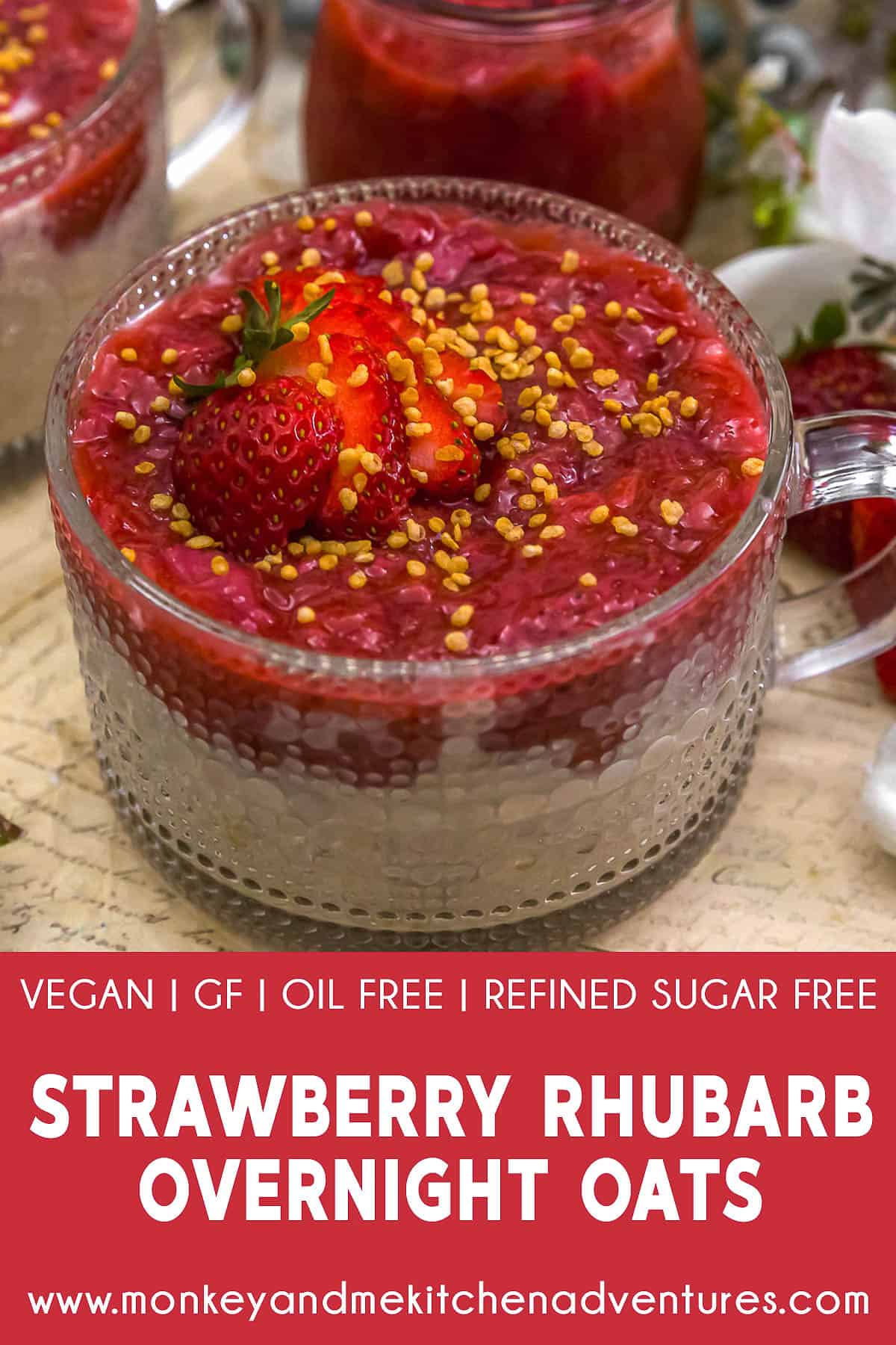 Strawberry Rhubarb Overnight Oats with text description